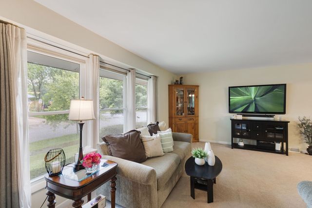 716 Dorchester Drive, Bolingbrook, IL 60440
