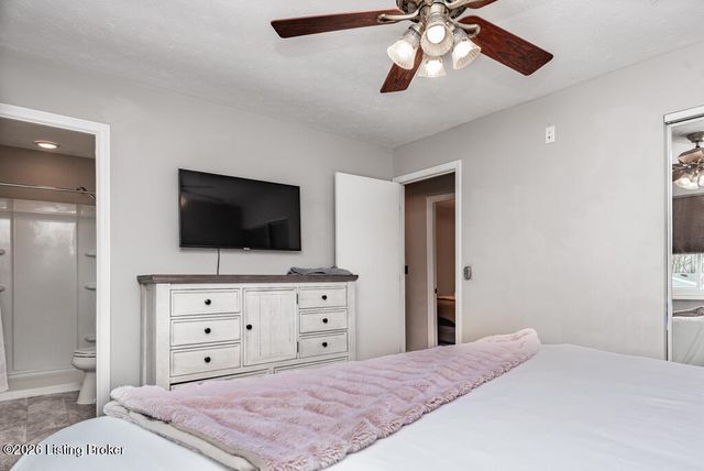 9208 Foxtail Ct, Crestwood, KY 40014