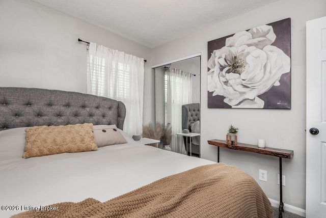 9208 Foxtail Ct, Crestwood, KY 40014