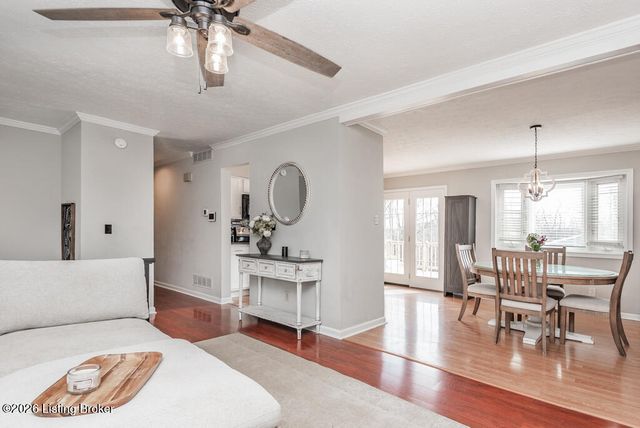 9208 Foxtail Ct, Crestwood, KY 40014