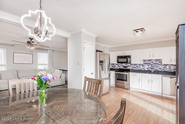 9208 Foxtail Ct, Crestwood, KY 40014