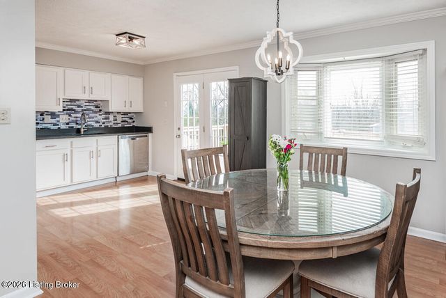 9208 Foxtail Ct, Crestwood, KY 40014