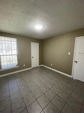 5119 Ridgewest Street, Houston, TX 77053