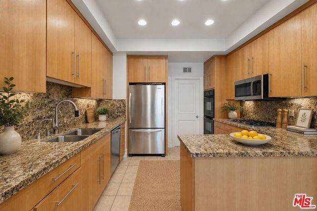 10116 Empyrean Way 202, Los Angeles, CA 90067