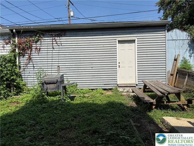 722 Cherokee Street, Bethlehem City, PA 18015