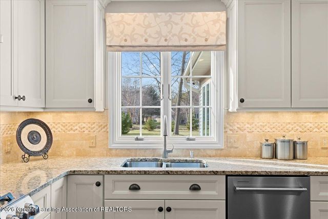 13282 Blaisdell Drive, Dewitt, MI 48820