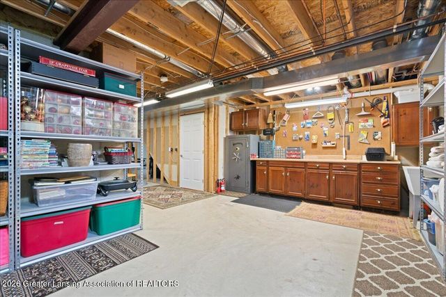 13282 Blaisdell Drive, Dewitt, MI 48820