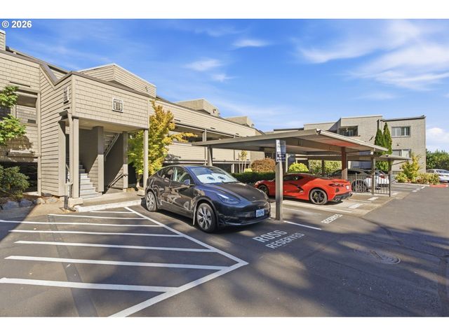 5630 S RIVERSIDE Ln 7, Portland, OR 97239