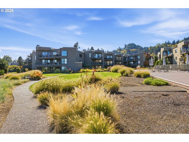 5630 S RIVERSIDE Ln 7, Portland, OR 97239
