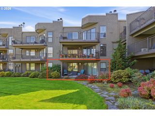5630 S RIVERSIDE Ln 7, Portland, OR 97239