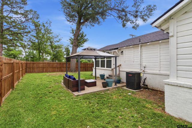 307 Locust Street, Winnsboro, TX 75494