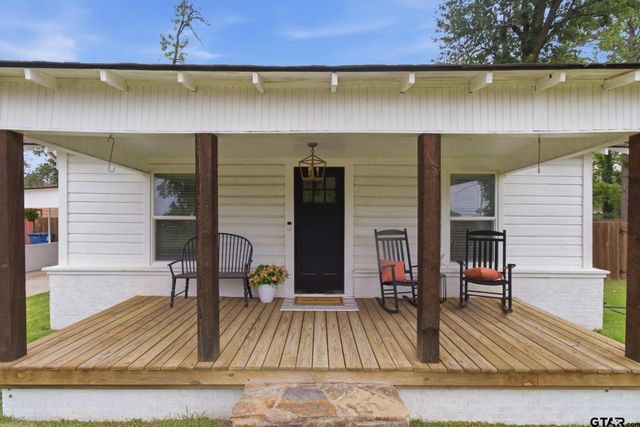 307 Locust Street, Winnsboro, TX 75494