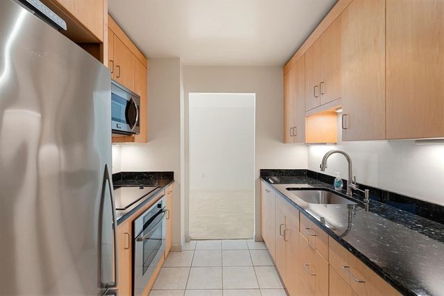 4 Summit Drive 504, Reading, MA 01867