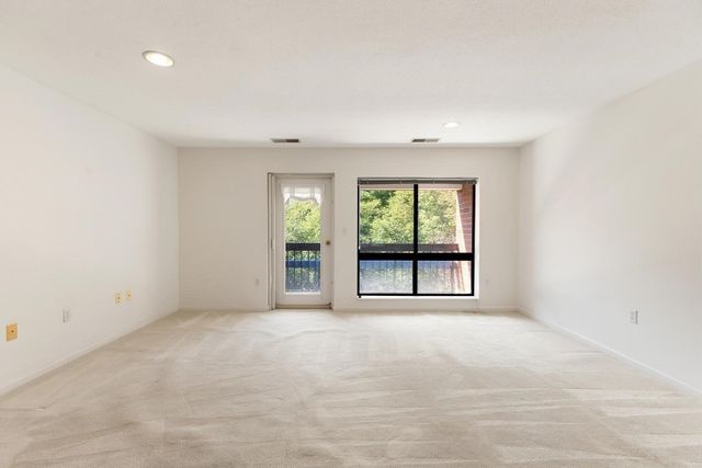 4 Summit Drive 504, Reading, MA 01867