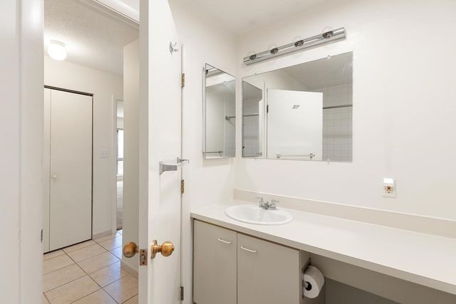 4 Summit Drive 504, Reading, MA 01867