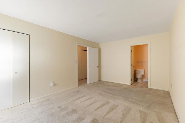 4 Summit Drive 504, Reading, MA 01867