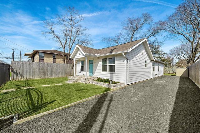 1511 Mcneil Street, Houston, TX 77009