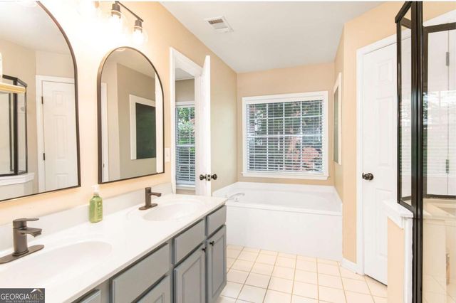 1738 Highlands View SE 11, Smyrna, GA 30082