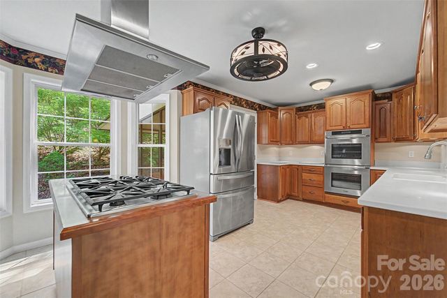 605 Toy Cove Road, Sylva, NC 28779