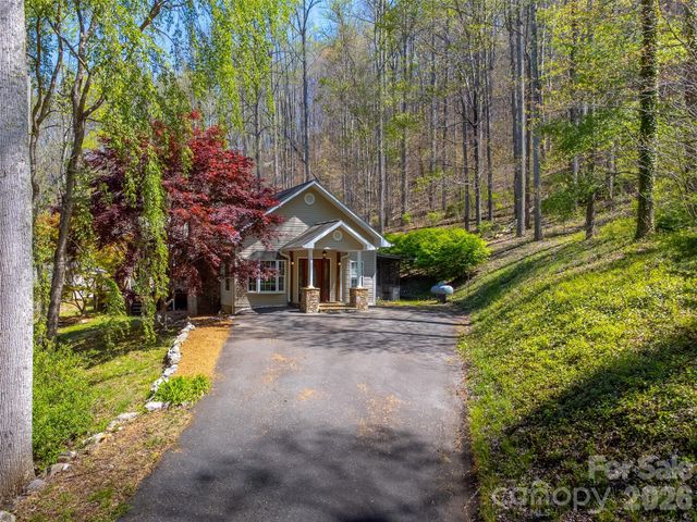 605 Toy Cove Road, Sylva, NC 28779