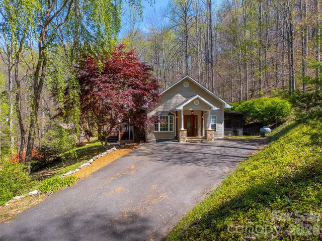 605 Toy Cove Road, Sylva, NC 28779