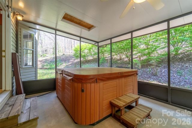 605 Toy Cove Road, Sylva, NC 28779