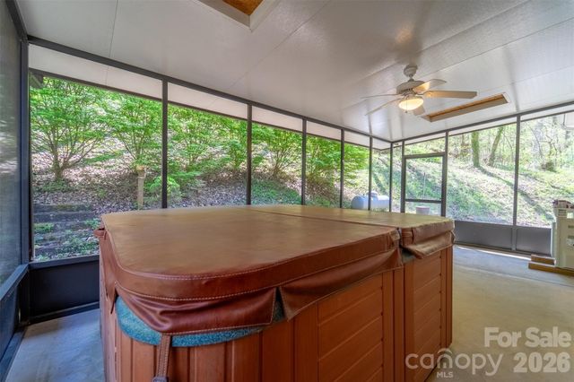 605 Toy Cove Road, Sylva, NC 28779