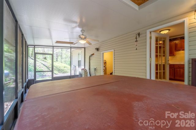 605 Toy Cove Road, Sylva, NC 28779