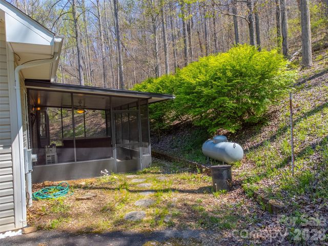 605 Toy Cove Road, Sylva, NC 28779