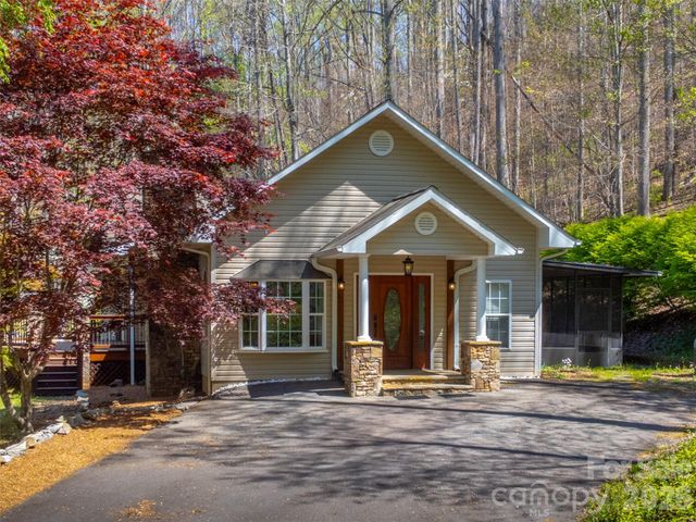 605 Toy Cove Road, Sylva, NC 28779