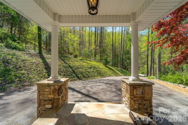 605 Toy Cove Road, Sylva, NC 28779