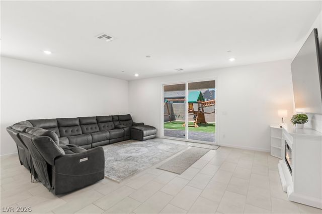 320 Isla Enclave Way, Henderson, NV 89011