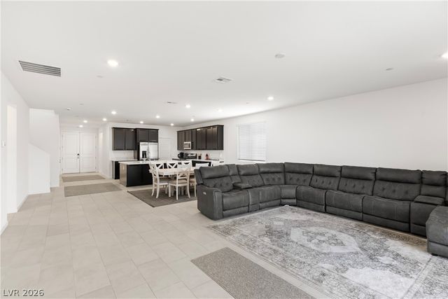 320 Isla Enclave Way, Henderson, NV 89011