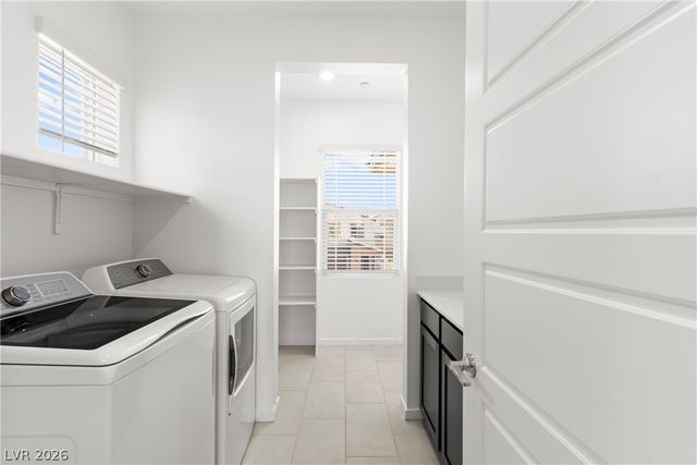 320 Isla Enclave Way, Henderson, NV 89011