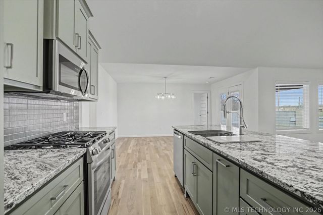 10652 S 226th East Avenue, Broken Arrow, OK 74014