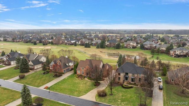 2648 Pebble Beach Drive, Oakland, MI 48363