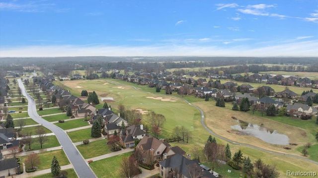 2648 Pebble Beach Drive, Oakland, MI 48363