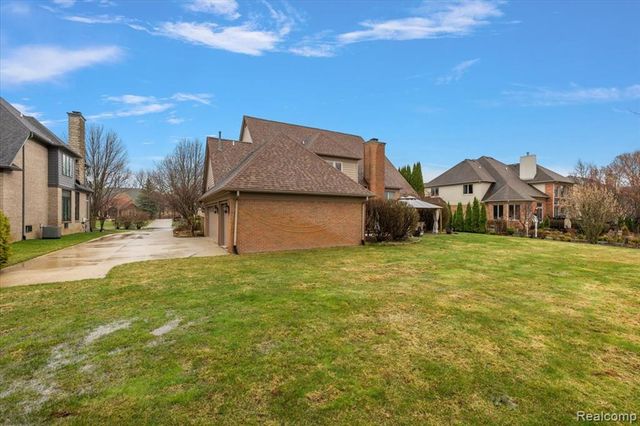 2648 Pebble Beach Drive, Oakland, MI 48363