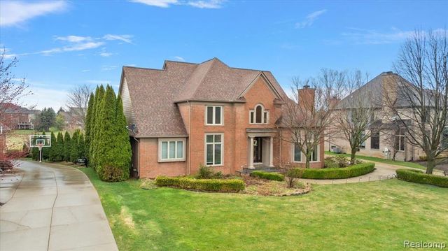 2648 Pebble Beach Drive, Oakland, MI 48363