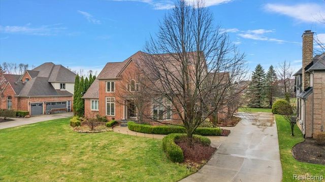 2648 Pebble Beach Drive, Oakland, MI 48363