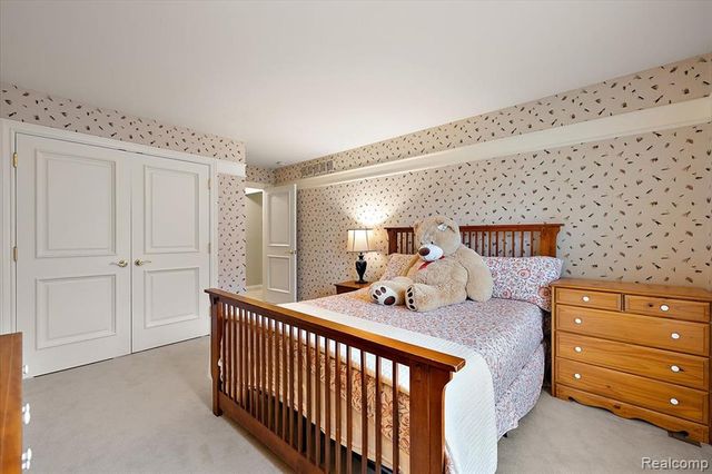 2648 Pebble Beach Drive, Oakland, MI 48363