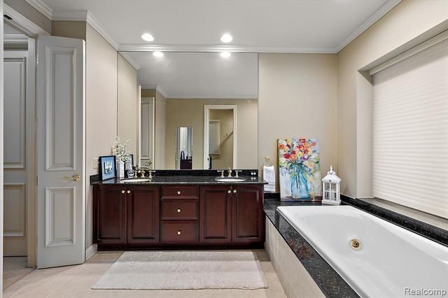 2648 Pebble Beach Drive, Oakland, MI 48363