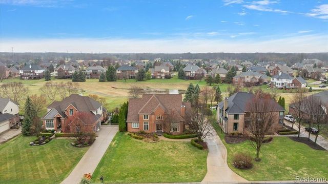 2648 Pebble Beach Drive, Oakland, MI 48363
