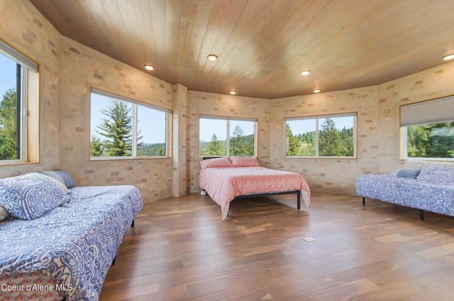 23 S Lightning Spur LN, Coeur D'alene, ID 83814