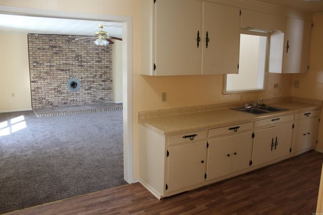 500 CHERRY Drive, Hope, AR 71801