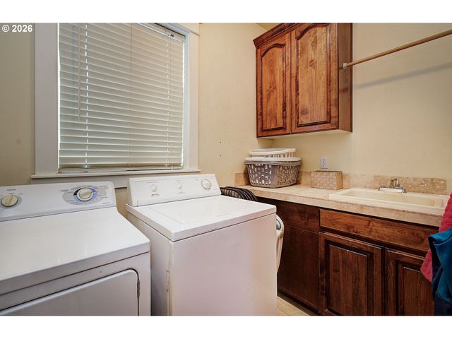 1189 E ENNIS Ct, La Center, WA 98629