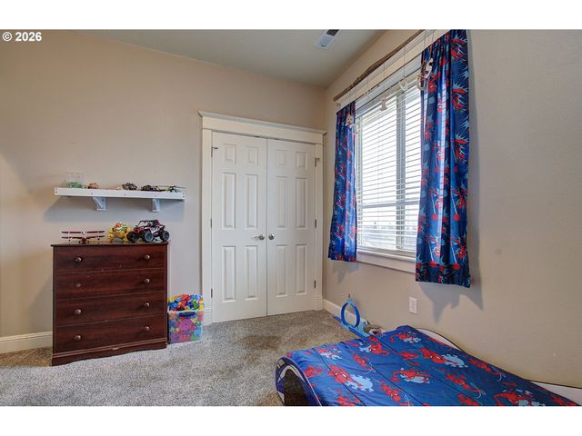 1189 E ENNIS Ct, La Center, WA 98629