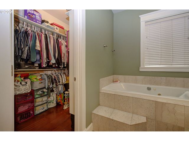 1189 E ENNIS Ct, La Center, WA 98629