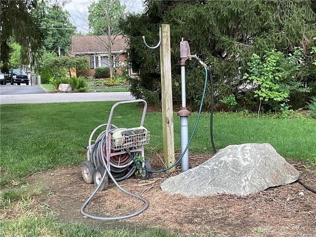 14 Dorchester Drive, Dayton, OH 45415