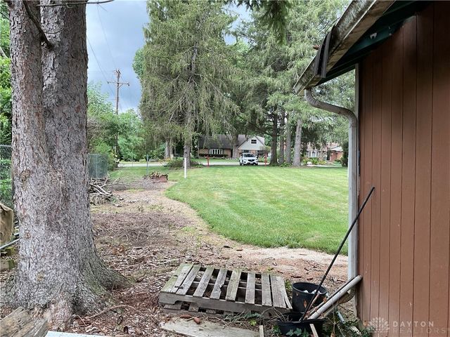 14 Dorchester Drive, Dayton, OH 45415